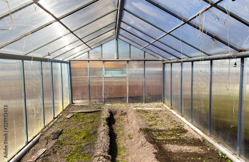 Greenhouse polycarbonate with a gable roof
