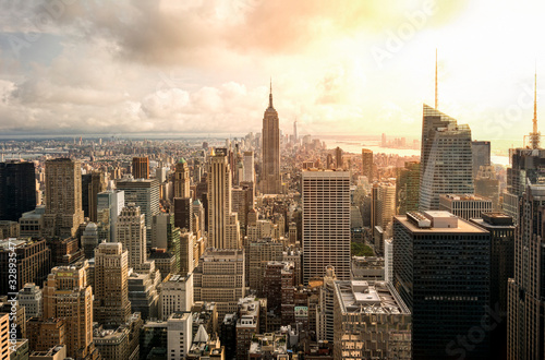 New York city skyline at sunset © Paul Lampard