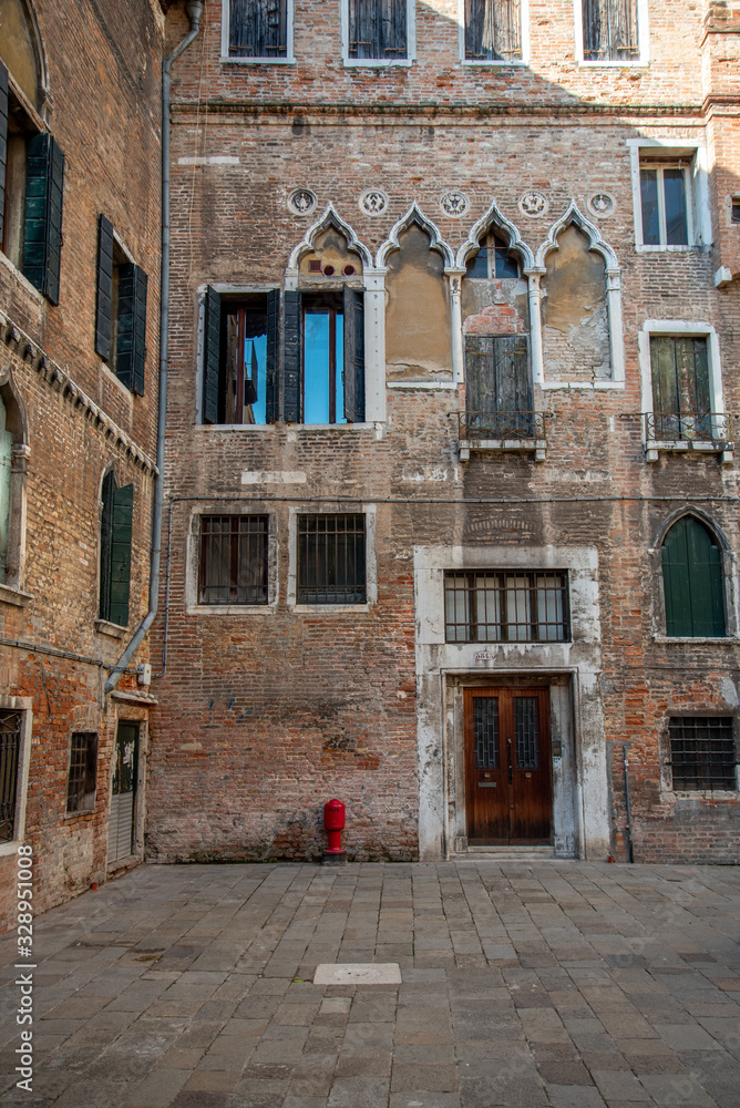 Small Square in Cannaregio District, Venice/Italy Small Square in Cannaregio District, Venice/Italy