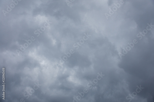 Tempestad de un cielo gris © Hugo F Vil