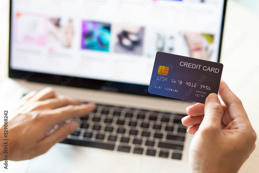 Using Laptop Online Shopping Payment Option Credit Card Successful and Continue Shopping Using Laptop Online Shopping Payment Option Credit Card Successful and Continue Shopping