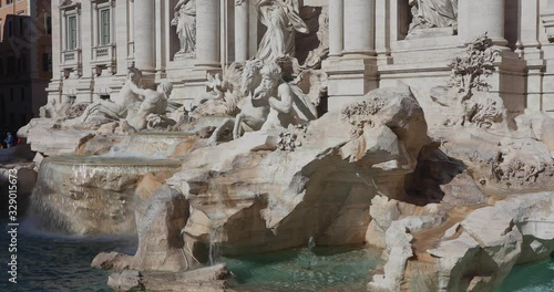 Rome (Italy) - 4k real time video famous Trevi Fountain waterfall particolar photo