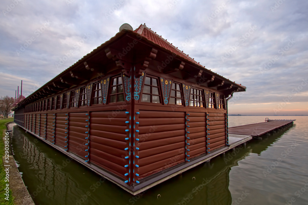 Φωτογραφία Sunset at lake Palic,near serbian town of Subotica, Vojvodina region of Serbia