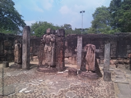 ancient temple pollonnaruwa photo