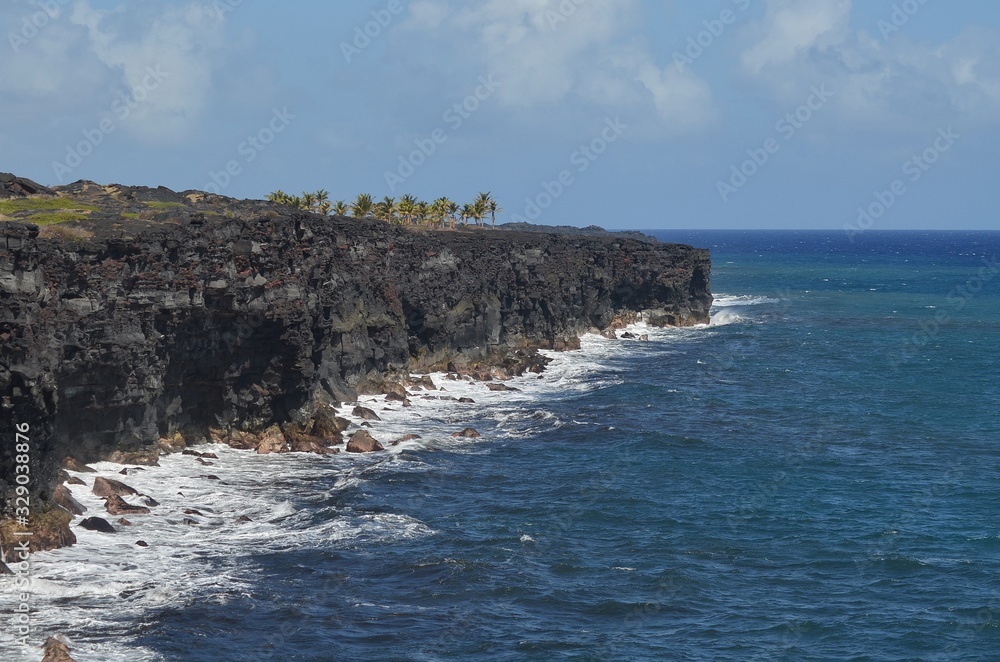 Waves crushing on black cliffs at Hawaii´s Volcano N.P. Waves crushing on black cliffs at Hawaii´s Volcano N.P.