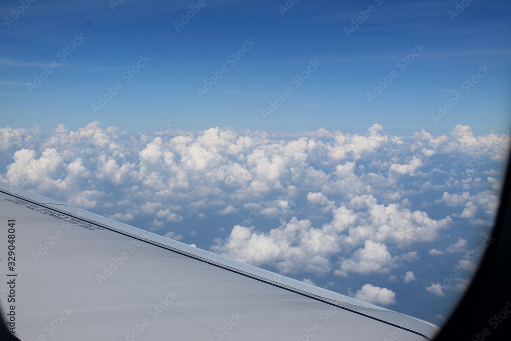 view flying aeroplane,