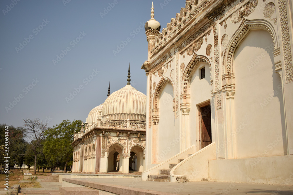 Naklejka premium Ancient Antique 400 Years Old Sultan Seven Qutub Shahi Rulers of Hyderabad Seven Tomb Stock Photography Image