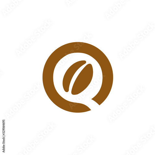 letter Q with coffe bean logo