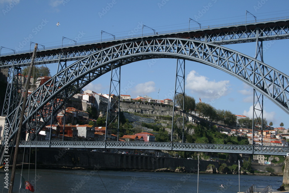 Oporto, lugares bonitos cerca del rio Oporto, lugares bonitos cerca del rio