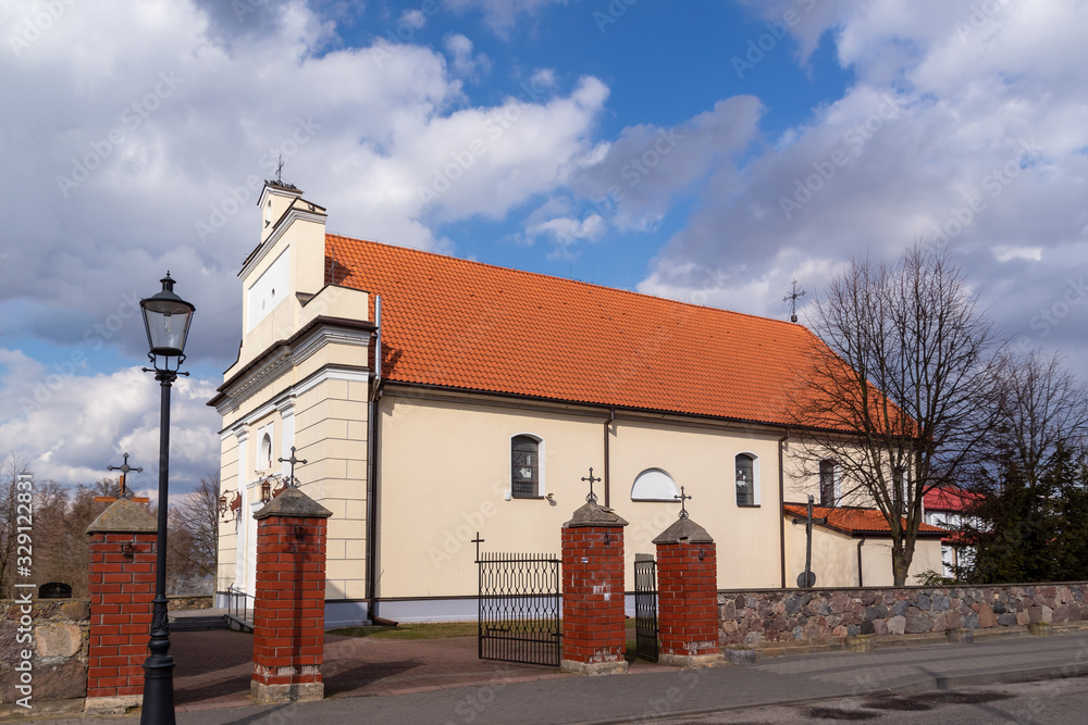 Obraz na płótnie Kościół św. Wawrzyńca w Dolistowie nad Biebrzą, Podlasie, Polska w salonie
