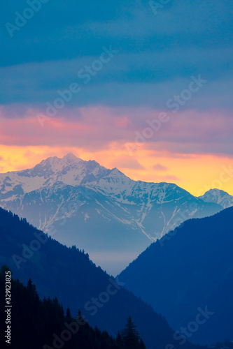 Fototapeta Naklejka Na Ścianę i Meble -  Sunrice in High Tauern, East Tyrol, Austria