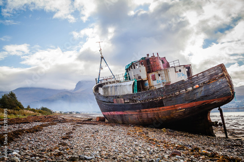 Corpach shipwreck at Loch Linnhe © hardyuno