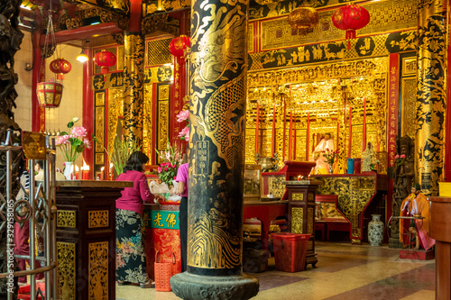Kheng Hock Keong Budhist temple in honor of Mazu © imagesbykenny
