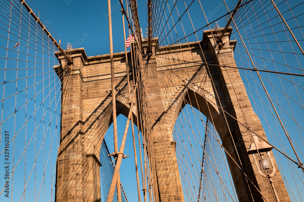 Fototapeta premium Most Brookliński łączący Manhattan Nowy Jork nad rzeką East River