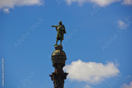 Statue of Christopher Columbus pointing America