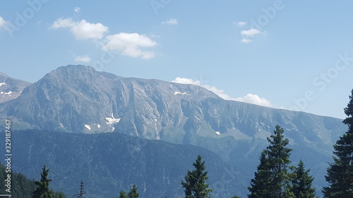 Montagne ensoleillé 