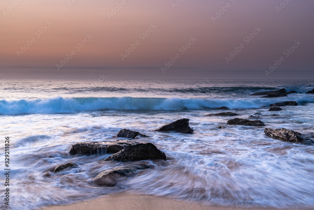 Obraz premium Pretty Pastel Summer Sunrise by the Sea