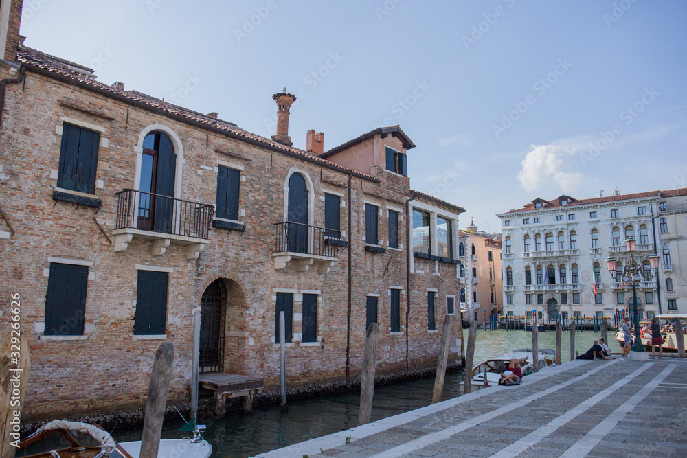 Obraz premium historic buildings in venice