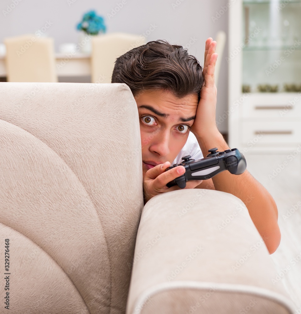 Man addicted to computer games Man addicted to computer games