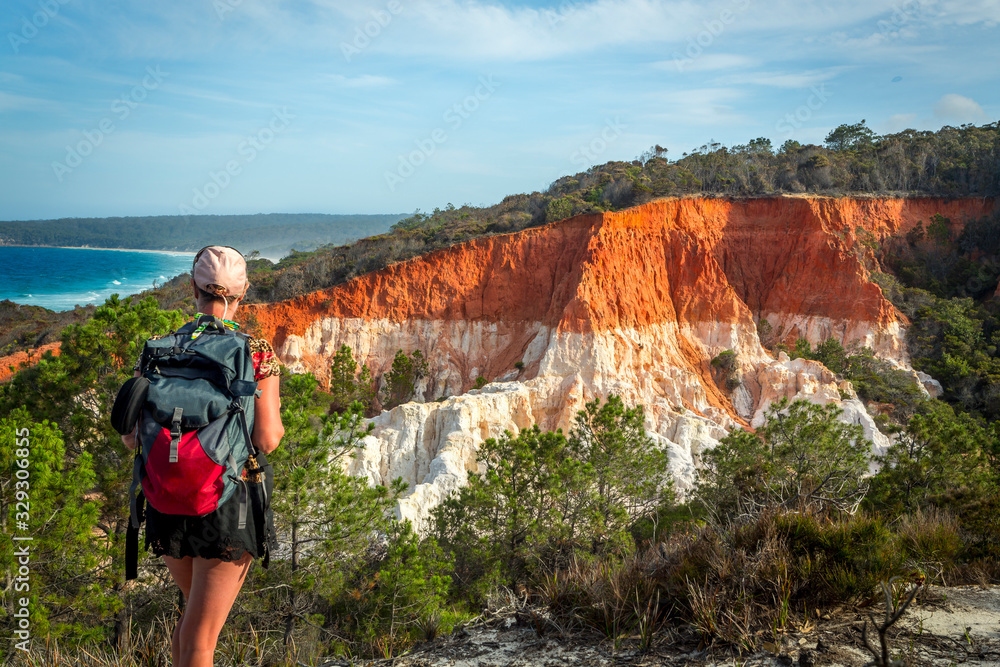 Views of the red and white rock formations in Ben Boyd National Park