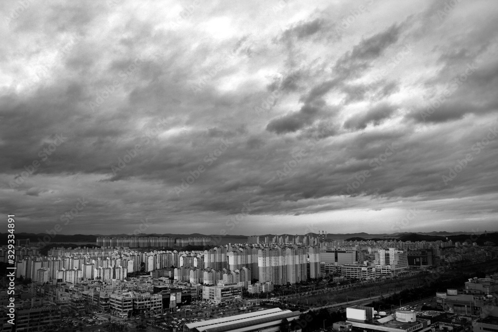 Obraz premium Dark cloud in Ansan-si, South Korea.