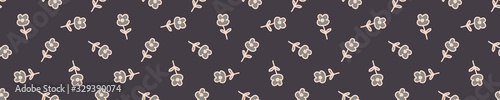 Retro seamless scribble flower vector  border pattern. Modern naive daisy woven linen texture style background. Vintage brown 1950s floral bloom decorative banner. Bold sketchy doodle ribbon trim.