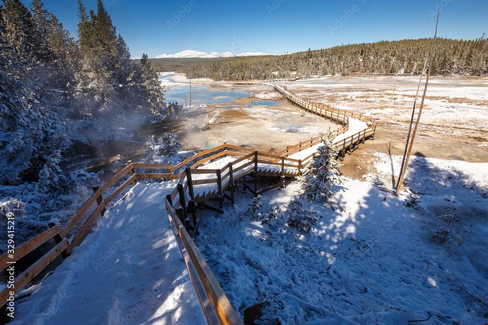 Obraz premium Colorful Porcelain Basin area trail in Yellowstone National Park, Wyoming, USA