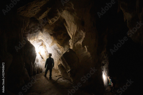 cueva en el pais vasco © ezequiel