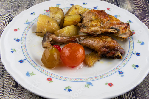Quadro em tela Baked guinea fowl with potatoes and Cremona mustard rosemary