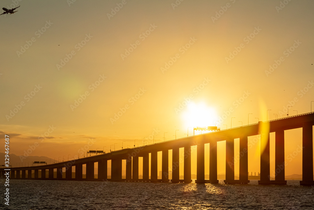 Obraz premium Ponte ao por do sol 