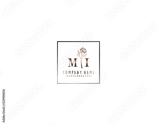 Letter MI handwrititing logo with a beautiful template