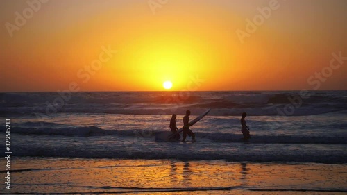 Wallpaper Mural Walking in the ocean at sunset in slow motion 180fps Torontodigital.ca