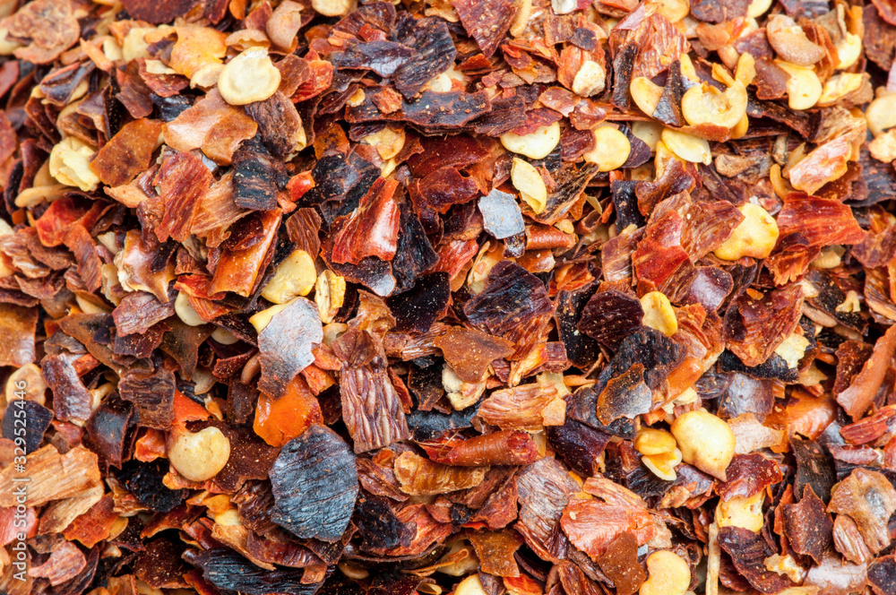 Coarsely ground red pepper Coarsely ground red pepper