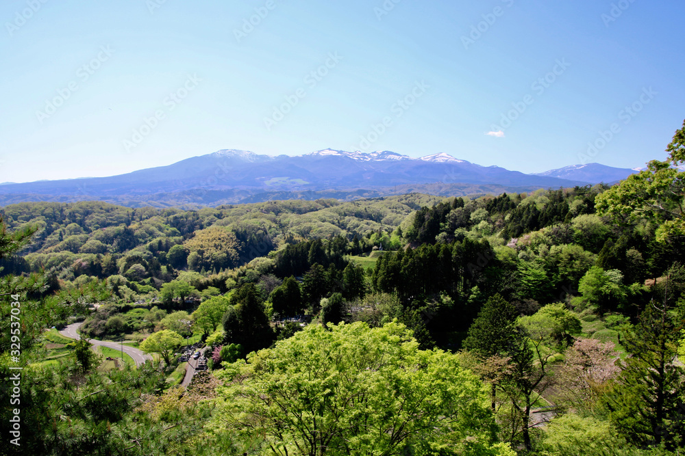 Fototapeta premium 霞ヶ城天守台からの眺め（福島県・二本松市）