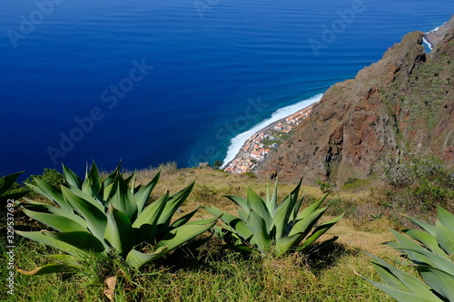 Fototapeta Naklejka Na Ścianę i Meble -  Paul Do Mar and cliffs, Madeira Island, Portugal