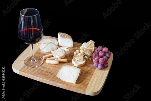 Tabla de quesos con vino