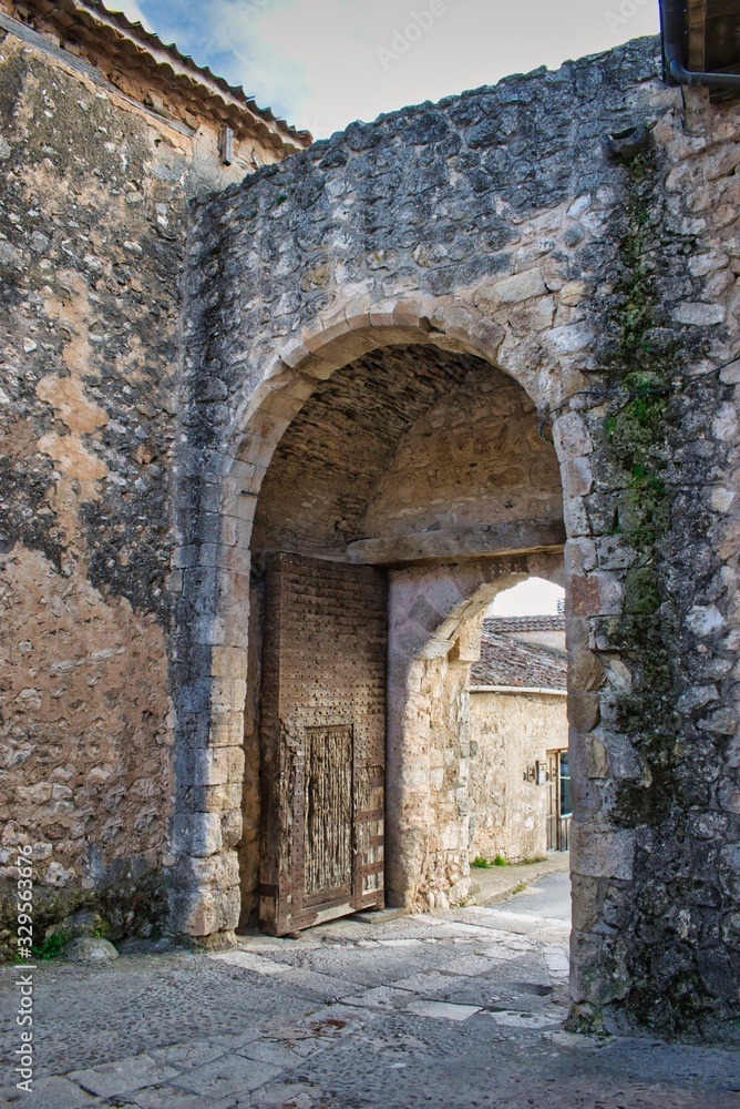 Interior Puerta de la Villa de Maderuelo