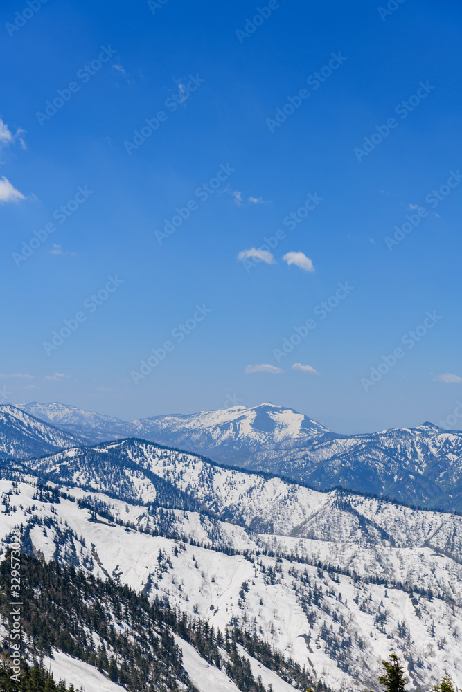 Fototapeta premium 会津駒ヶ岳から見た至仏山