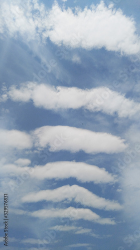 푸른 하늘과 구름