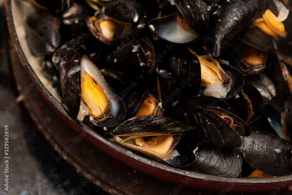 Cooked fresh mussels