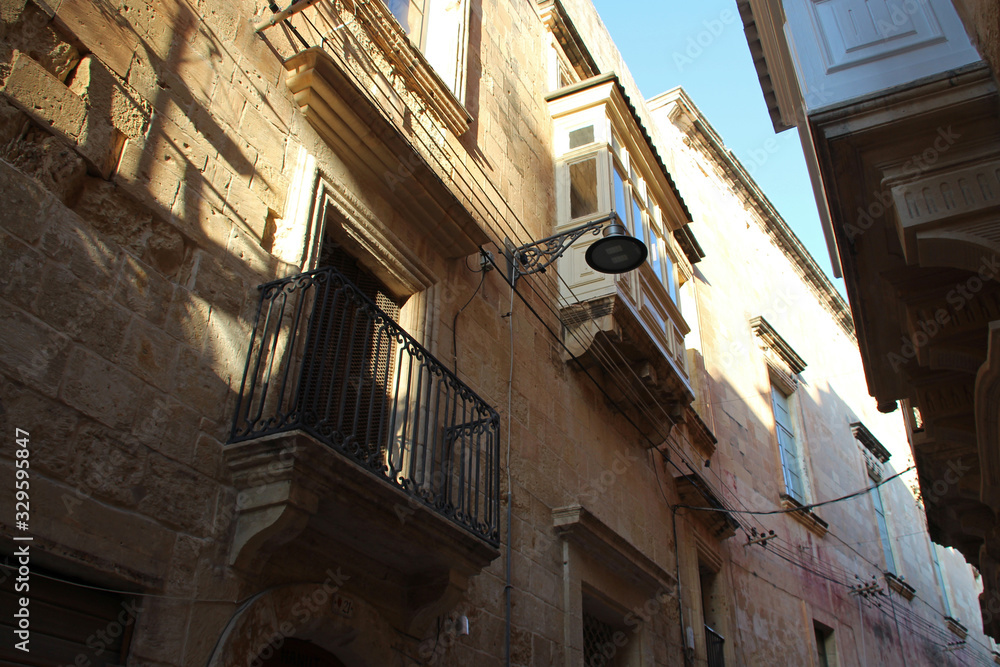 building (auvergne and provence hostel) in vittoriosa (malta)