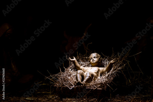 Petit Jésus dans une crèche de Noël