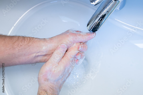 ..Hände waschen, Handhygiene, Symbolbild, 11.03.2020