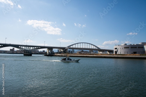 広島県の川沿いの風景