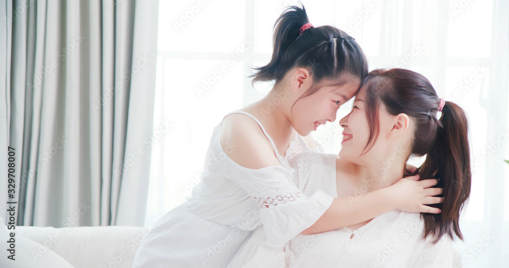 daughter hug her mom daughter hug her mom