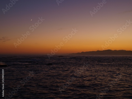 夕暮れの南伊豆の海 © manbo-photo