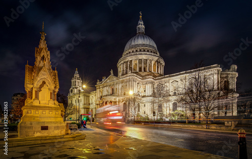 St. Paul's cathedral at night