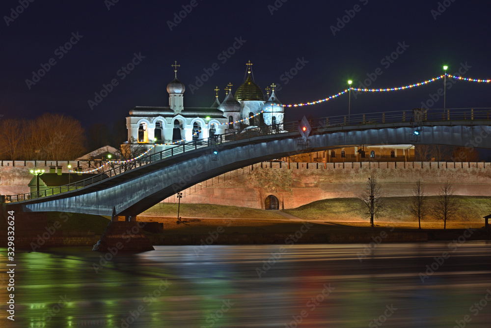 Obraz premium Veliky Novgorod. Night view of St. Sophia Cathedral and the belfry of the Novgorod Kremlin
