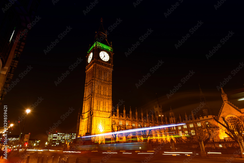 Fototapeta premium Westminster by nigh