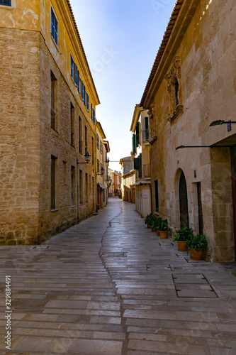 Fototapeta Naklejka Na Ścianę i Meble -  Historische Altstadt von Alcúdia, Mallorca Spanien
